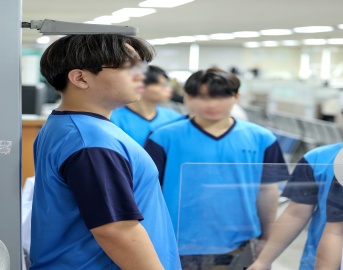 Read more about the article 헬스가이드, 키 크는 주사의 진실과 건강한 대안